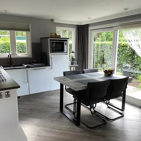 Chalet De Vrijheid Tussen En Garderen Putten